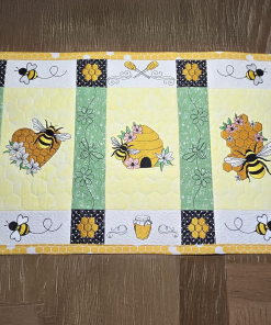 ITH Busy Bee Table Runner Design