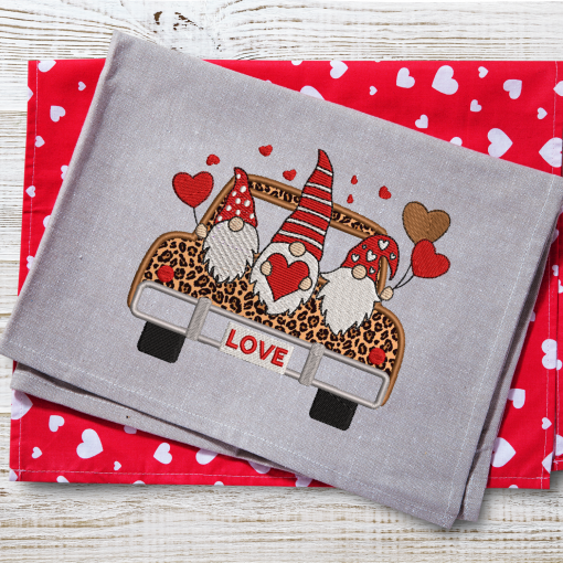 Gnome Hearts in Truck Applique 2021